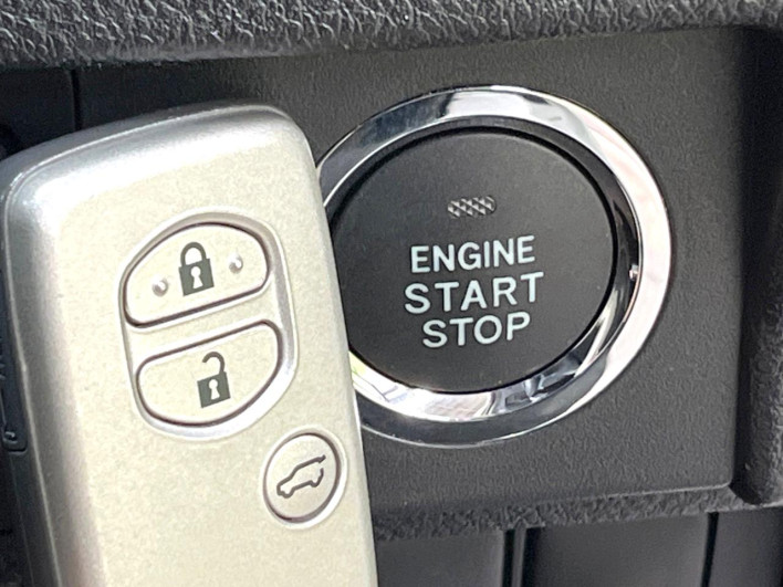 2016 Toyota Land Cruiser Prado CBA-TRJ150W (UW-6a33610210b00)[26]