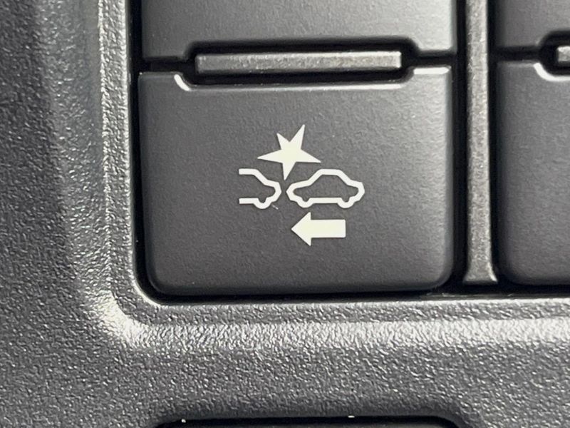 2018 Toyota Voxy DBA-ZRR80W (UW-6a3361218d0e9)[17]