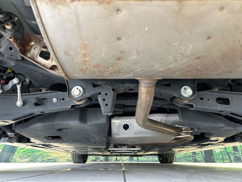 2019 Toyota Prius DAA-ZVW51 (UW-6a33612f475a7)[25]