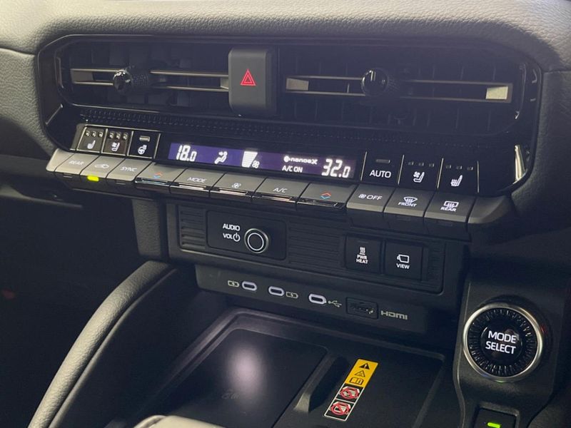 2025 Toyota Land Cruiser 250 3DA-GDJ250W (UW-6a34b269e7f13)[28]