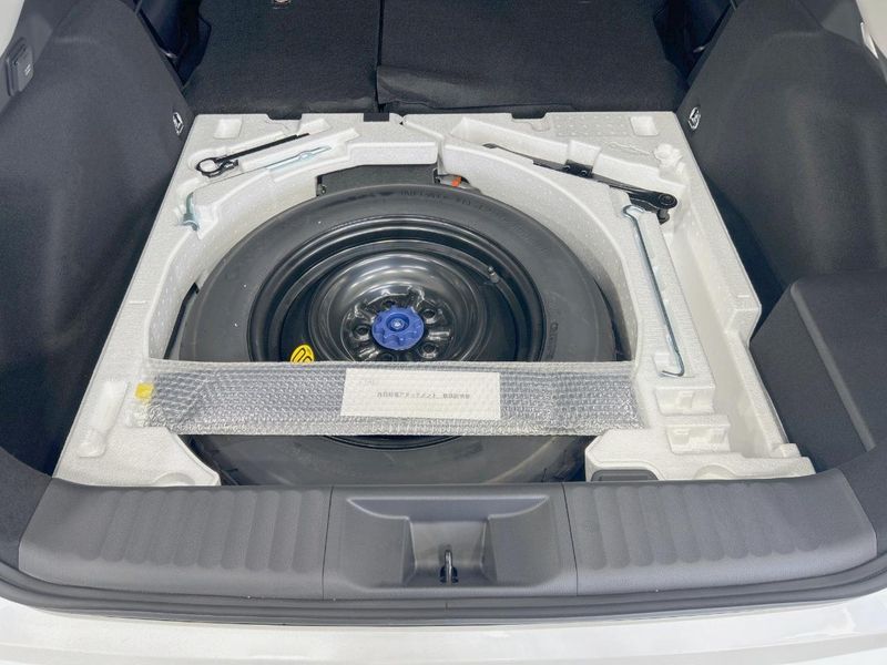 2024 Toyota Prius 6AA-MXWH60 (UW-6a34b386d90e3)[26]