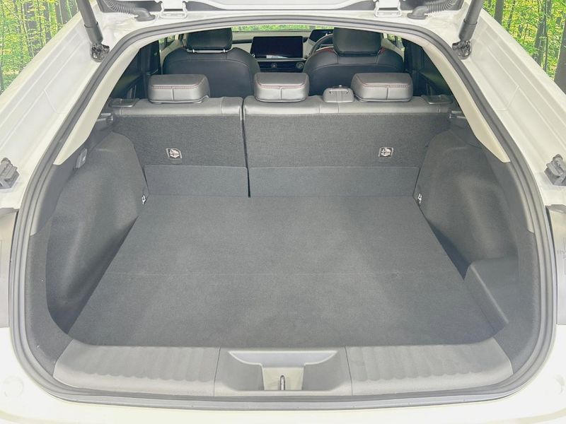 2024 Toyota Prius 6AA-MXWH60 (UW-6a34b386d90e3)[23]