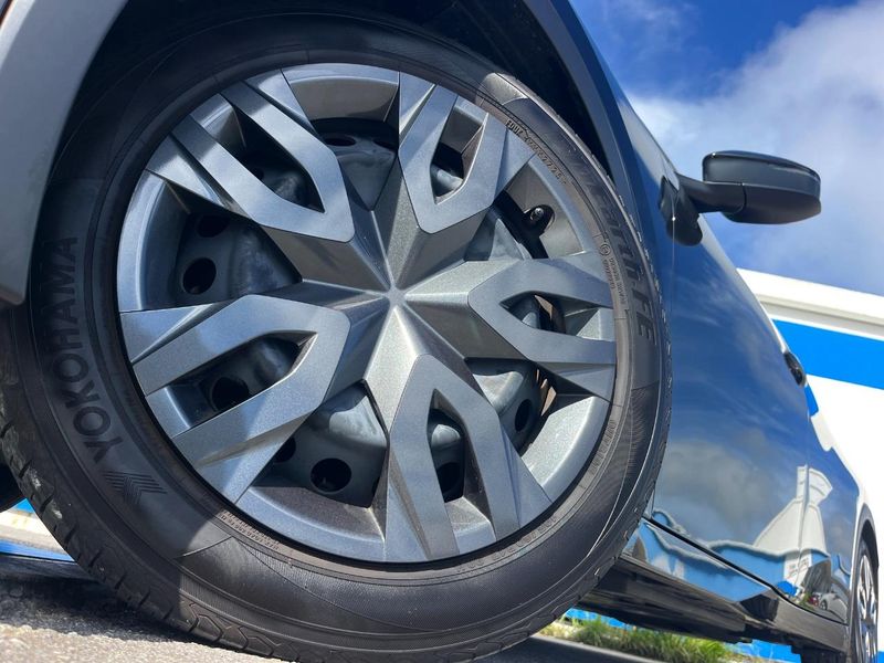 2025 Toyota Prius 6AA-MXWH60 (UW-6a34b38913cf4)[10]