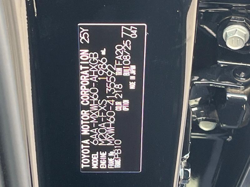 2025 Toyota Prius 6AA-MXWH60 (UW-6a34b38913cf4)[1]