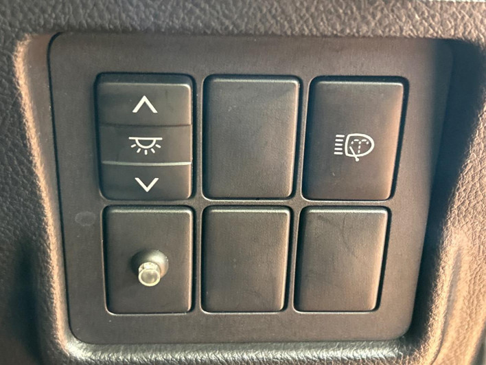 2014 Toyota Land Cruiser Prado CBA-TRJ150W (UW-6a34b3d25dbc1)[7]