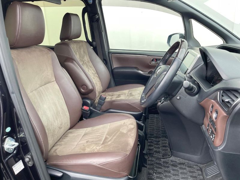 2018 Toyota Esquire DBA-ZRR80G (UW-6a34b40ed7f82)[28]