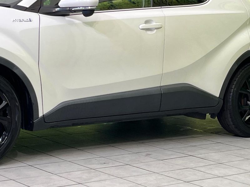 2019 Toyota C-HR DAA-ZYX10 (UW-6a34b440bfc00)[12]