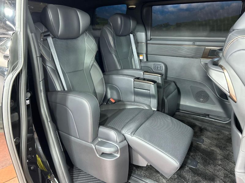 2025 Toyota Vellfire Hybrid 6AA-AAHH40W (UW-6a36036fad3eb)[21]