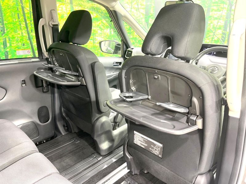 2017 Nissan Serena DAA-GC27 (UW-6a3603ee74820)[27]
