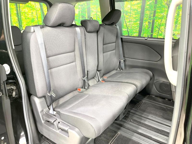2017 Nissan Serena DAA-GC27 (UW-6a3603ee74820)[22]