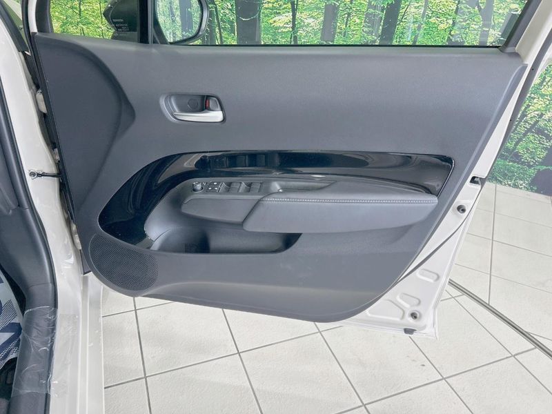 2024 Toyota Aqua 6AA-MXPK11 (UW-6a36050578a3b)[22]