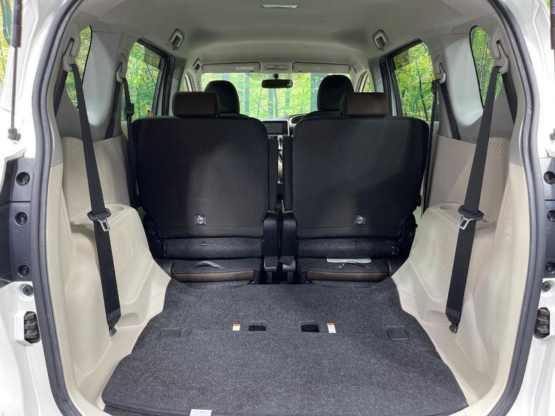 2016 Toyota Sienta DBA-NSP170G (UW-6a36053648338)[12]
