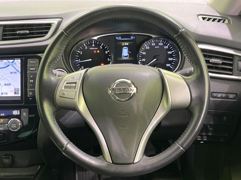 2014 Nissan X-Trail DBA-NT32 (UW-6a36053a56aa2)[16]