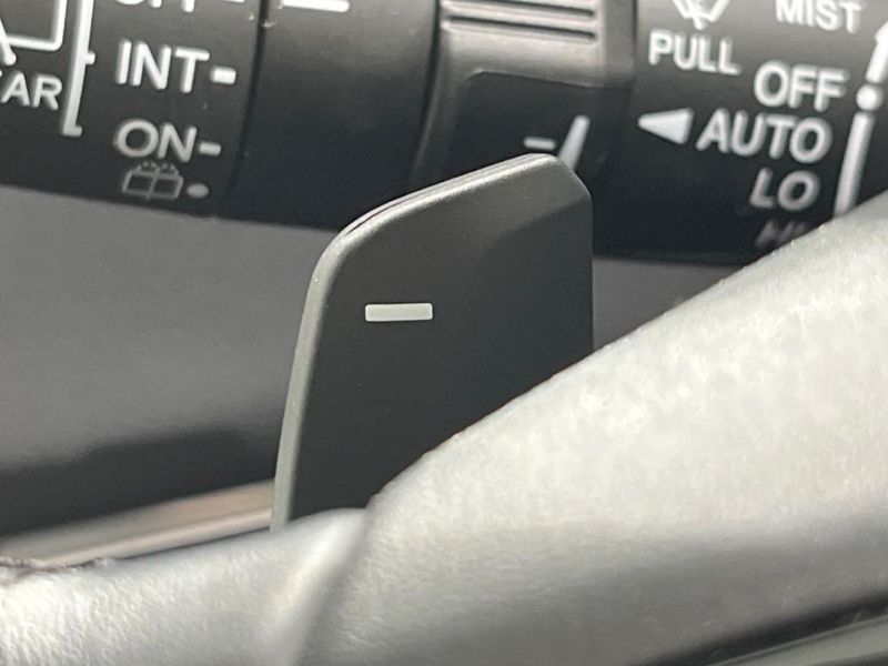 2021 Honda Vezel 6AA-RV6 (UW-6a36055674542)[12]