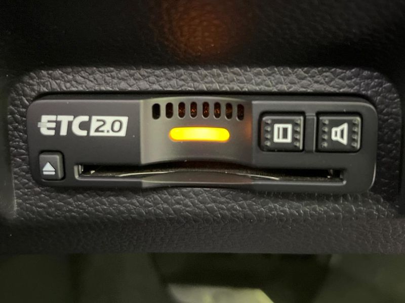 2021 Honda Vezel 6AA-RV6 (UW-6a36055674542)[22]