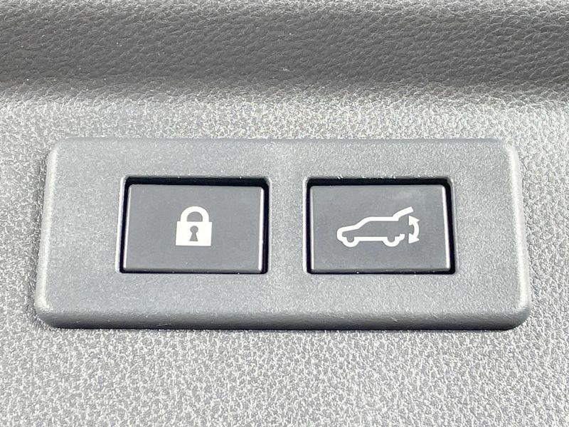 2018 Subaru Forester 5BA-SK9 (UW-6a360562aaf89)[9]