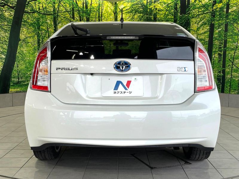2013 Toyota Prius DAA-ZVW30 (UW-6a3605b3894cc)[16]