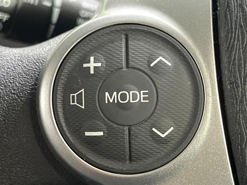 2015 Toyota Prius DAA-ZVW30 (UW-6a3605b49af5a)[20]