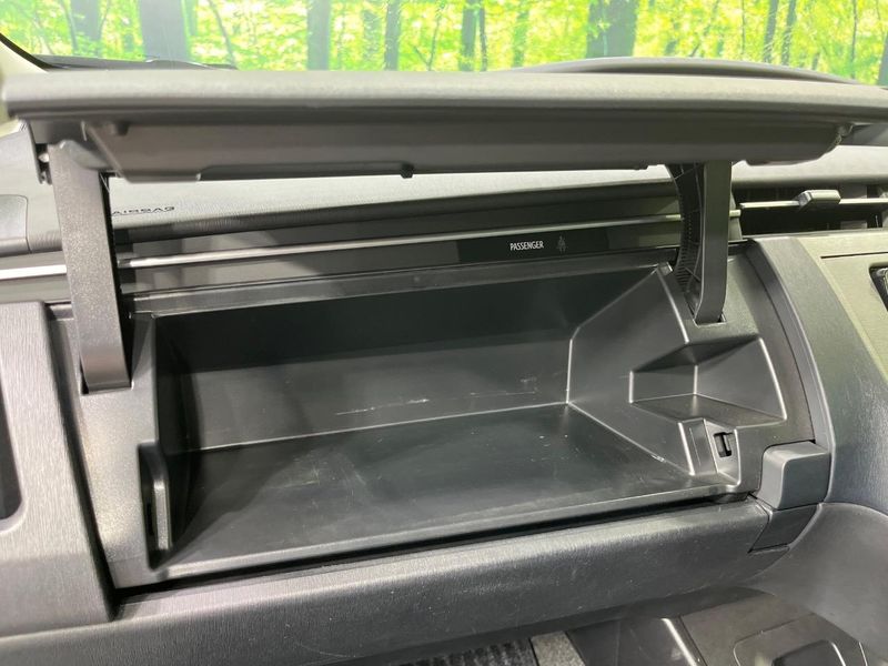 2015 Toyota Prius DAA-ZVW30 (UW-6a3605b49af5a)[4]