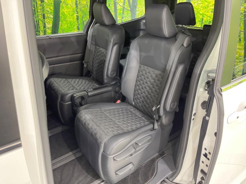2024 Toyota Voxy 6AA-ZWR90W (UW-6a3605cff0607)[24]