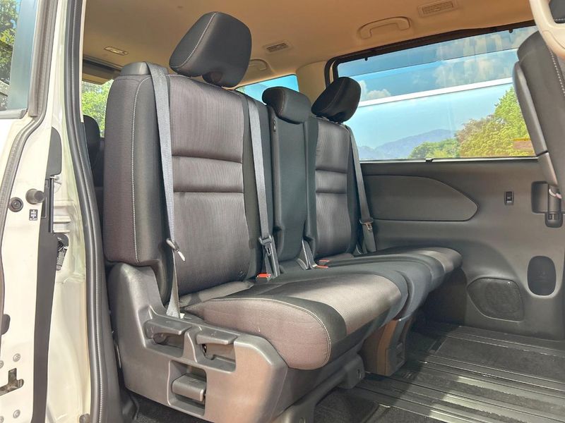 2017 Nissan Serena DAA-GFC27 (UW-6a37554a601f0)[21]