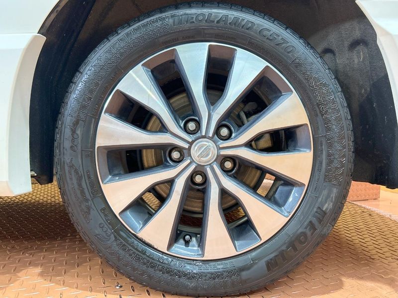 2017 Nissan Serena DAA-GFC27 (UW-6a37554a601f0)[8]