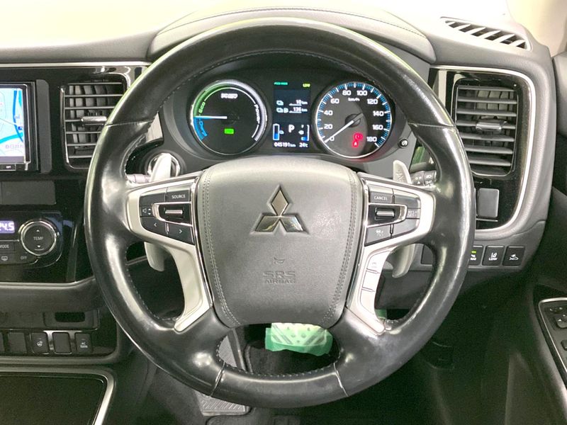 2018 Mitsubishi OUTLANDER PHEV DLA-GG2W (UW-6a3755535f1da)[14]