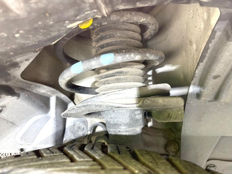2015 Nissan Serena DAA-HFC26 (UW-6a3755745042f)[7]