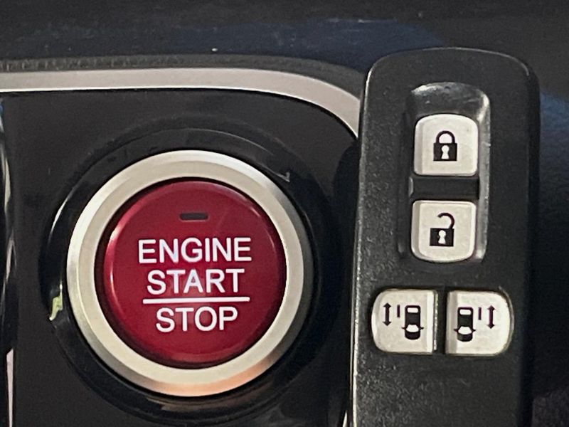 2013 Honda N-BOX CUSTOM DBA-JF1 (UW-6a37558482aac)[19]