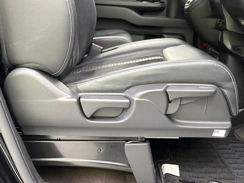 2019 Honda N-BOX CUSTOM DBA-JF3 (UW-6a375594b737e)[24]
