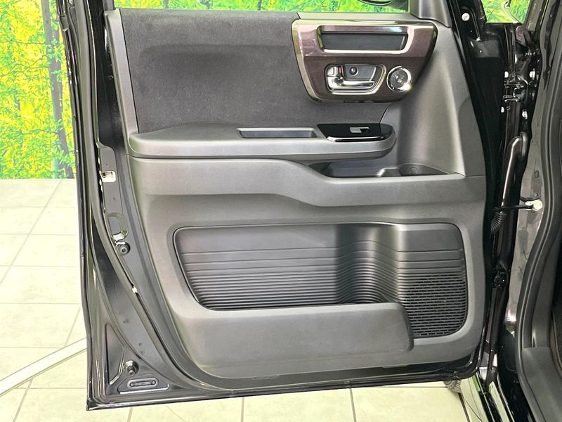 2019 Honda N-BOX CUSTOM DBA-JF3 (UW-6a375594b737e)[11]