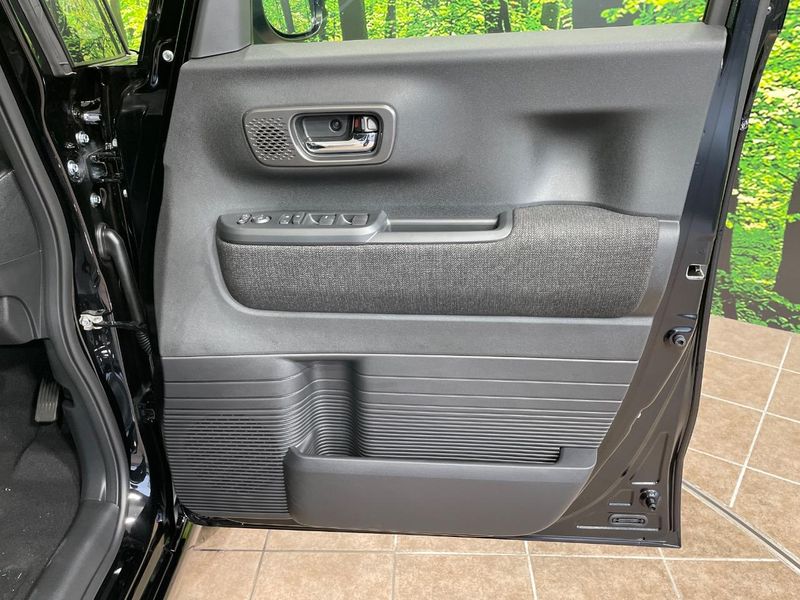 2026 Honda N-BOX CUSTOM 6BA-JF5 (UW-6a3755a8004cb)[29]