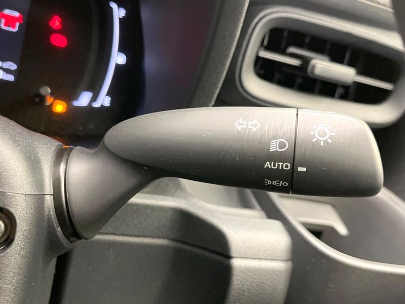 2024 Toyota Sienta 6AA-MXPL10G (UW-6a37565f60998)[28]