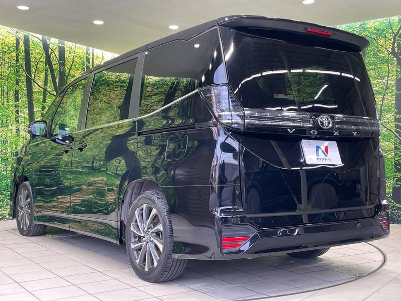 2023 Toyota Voxy 6BA-MZRA90W (UW-6a37567431c7b)[10]