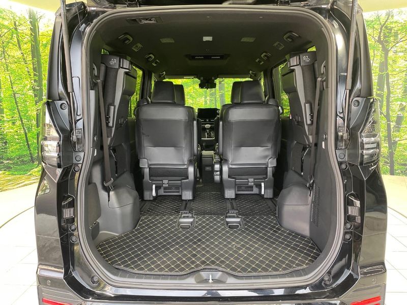 2023 Toyota Voxy 6BA-MZRA90W (UW-6a37567431c7b)[19]
