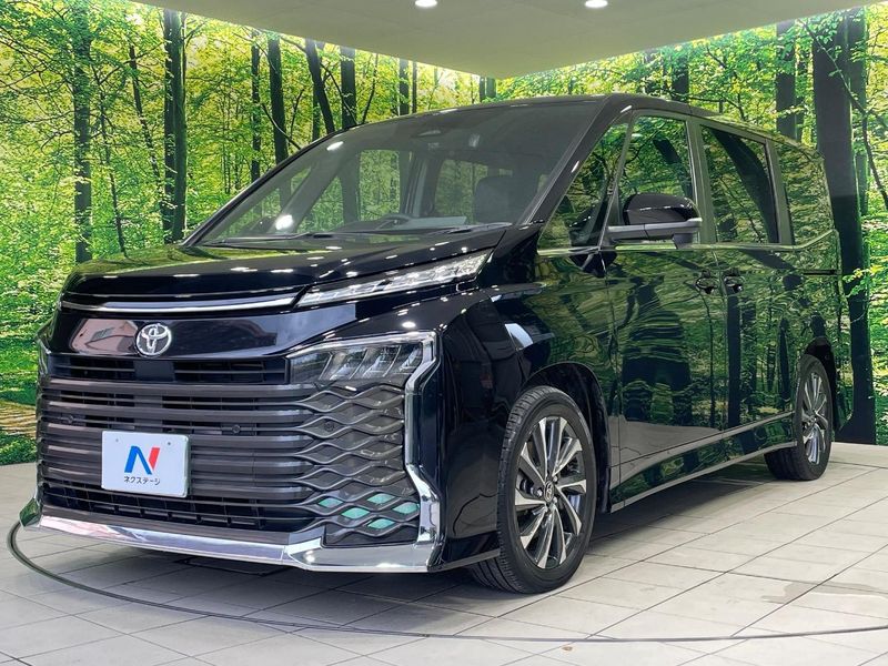 2023 Toyota Voxy 6BA-MZRA90W (UW-6a37567431c7b)[4]