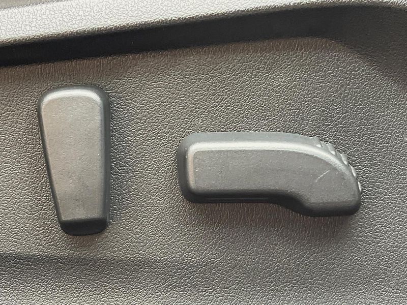 2019 Subaru Forester 5AA-SKE (UW-6a3756b27522e)[4]