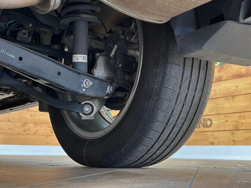2019 Subaru Forester 5AA-SKE (UW-6a3756b27522e)[22]