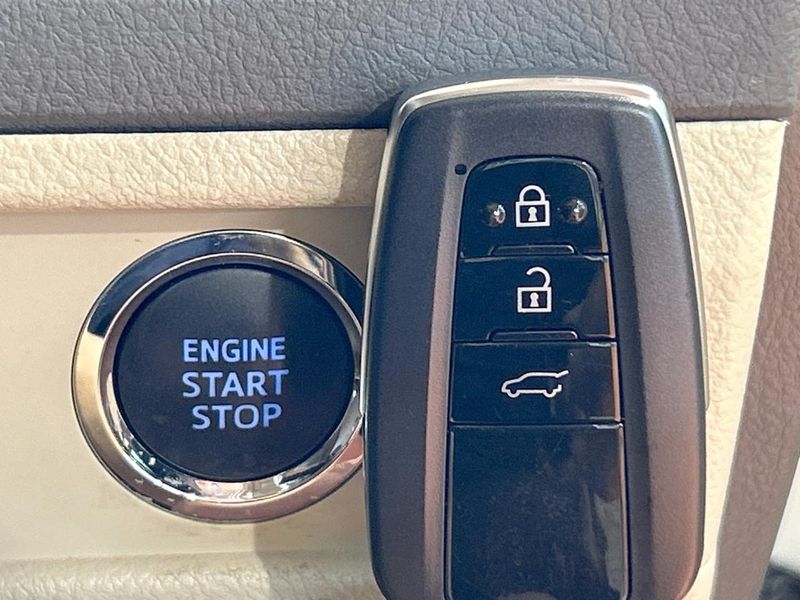 2023 Toyota Land Cruiser Prado 3BA-TRJ150W (UW-6a3756bb1e2e5)[4]