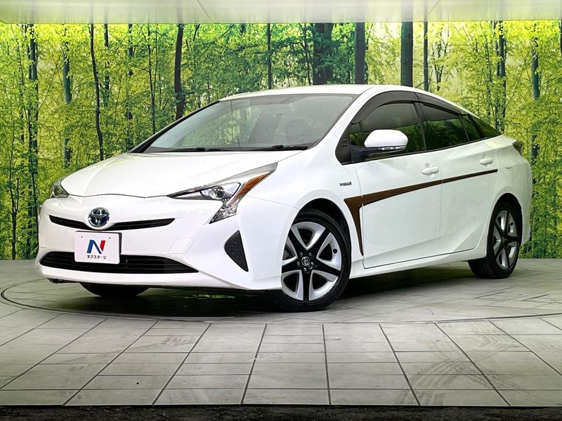2016 Toyota Prius DAA-ZVW50 (UW-6a3756f9abc73)[0]