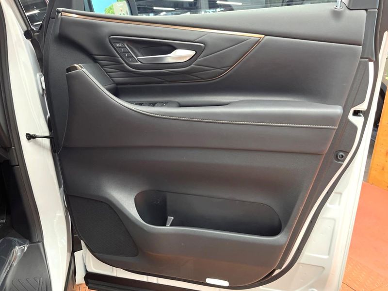2024 Toyota Alphard 3BA-AGH40W (UW-6a3b49a43199e)[24]