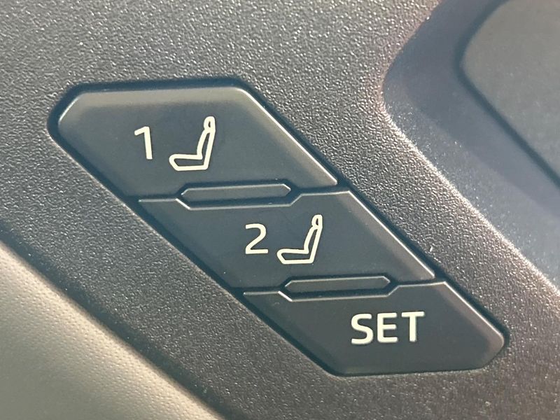 2026 Toyota RAV4 6AA-AXAN64 (UW-6a3b49b3d76dd)[15]