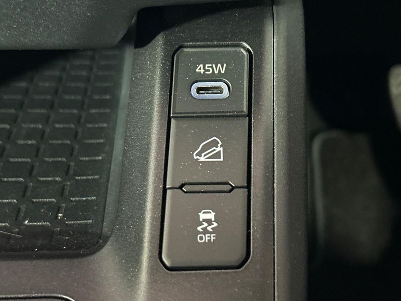2026 Toyota RAV4 6AA-AXAN64 (UW-6a3b49b3d76dd)[27]