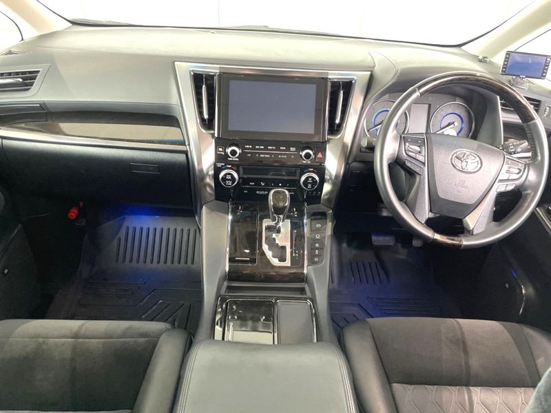 2015 Toyota Vellfire Hybrid DAA-AYH30W (UW-6a3b49c0e9c9e)[23]