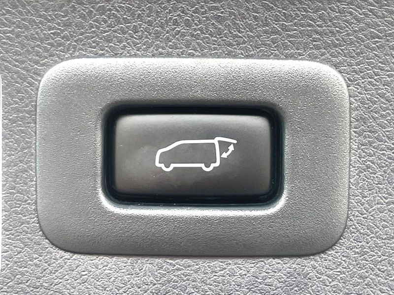 2015 Toyota Vellfire Hybrid DAA-AYH30W (UW-6a3b49c0e9c9e)[19]