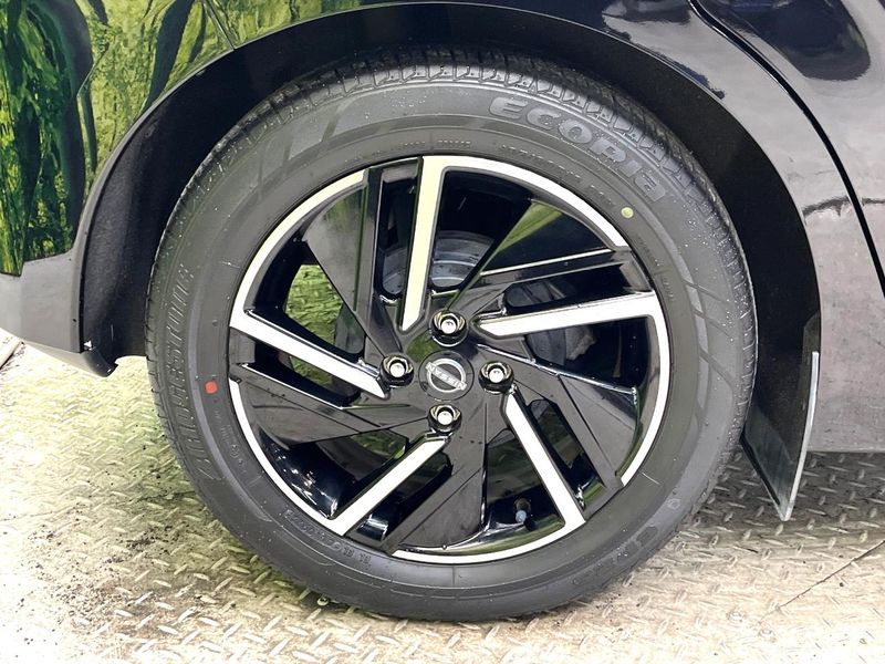 2022 Nissan Note 6AA-E13 (UW-6a3b49ff1b573)[28]