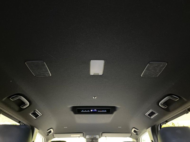 2023 Toyota Voxy 6BA-MZRA90W (UW-6a3b4b58f412b)[14]