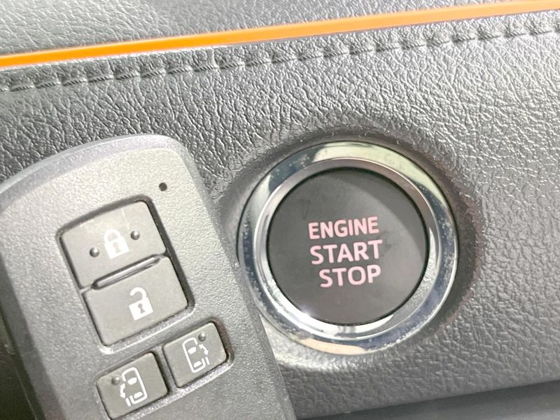 2019 Toyota Sienta DBA-NSP170G (UW-6a3b4b704db3c)[4]