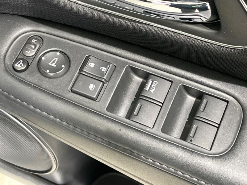 2015 Honda Vezel DAA-RU4 (UW-6a3b4b8a5f23b)[5]