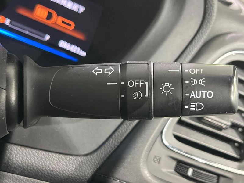 2015 Honda Vezel DAA-RU4 (UW-6a3b4b8a5f23b)[28]